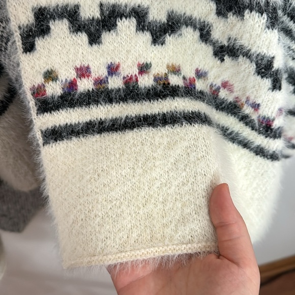 Anthropologie Akemi + Kin Tallulah eyelash knit plush Aztec print poncho - Picture 7 of 11